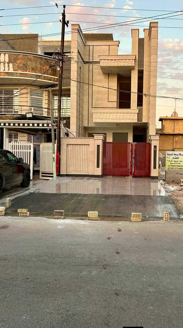 سلام عليكم متابعينا الاعزاء 🔥
🏡 فرصة مميزة للبيع في حي الخضراء – بغداد
بيت سكني مرتب ومناسب للعوائل، بموقع مميز في حي الخضراء 🌟
📐 المساحة: 150 متر
🏠 طابقين
🛏️ 5 غرف نوم — 4 بالطابق العلوي و1 بالطابق الأرضي
🚿 4 صحيات
✨ البيت مناسب للسكن والاستثمار
💰 السعر: 640 مليون دينار عراقي
🤝 قابل للتفاوض للجادين
📞 للاستفسار والاتصال: ***********

