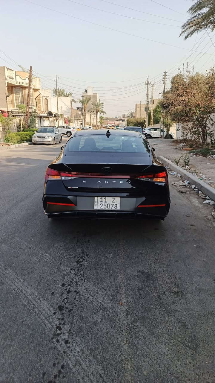 السلام عليكم للبيع النترا ٢٠٢٣ امريكي صور الحادث بلمنشور سياره بدون داخل فول عده الفتحه بصمه تشغيل عن بعد صندوك ذكي كشنات جلد وتتفأه بلكشن رادار تحديتد مسار توقف ذاتي هندبريك بصمه قياده اليه شاشه جبيرع متصله شاشه اعطال وهواي بيه موصفات بعد السعر١٢٤ وبيه مجال بصيط للستفسار*********** بغداد الطالبيه

نص مكتوب في الصور:
- 2 / 12
- 1 / 12