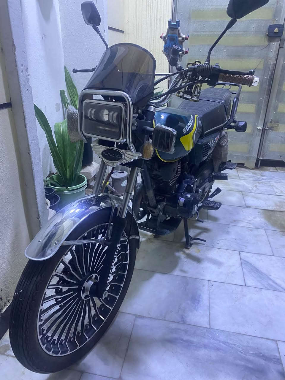 السلام عليكم دراجة سونلك سيفان 5 كير السعر 950 وبيها مجال حك الجية عنواني بغداد الدورة . ❤️
***********
