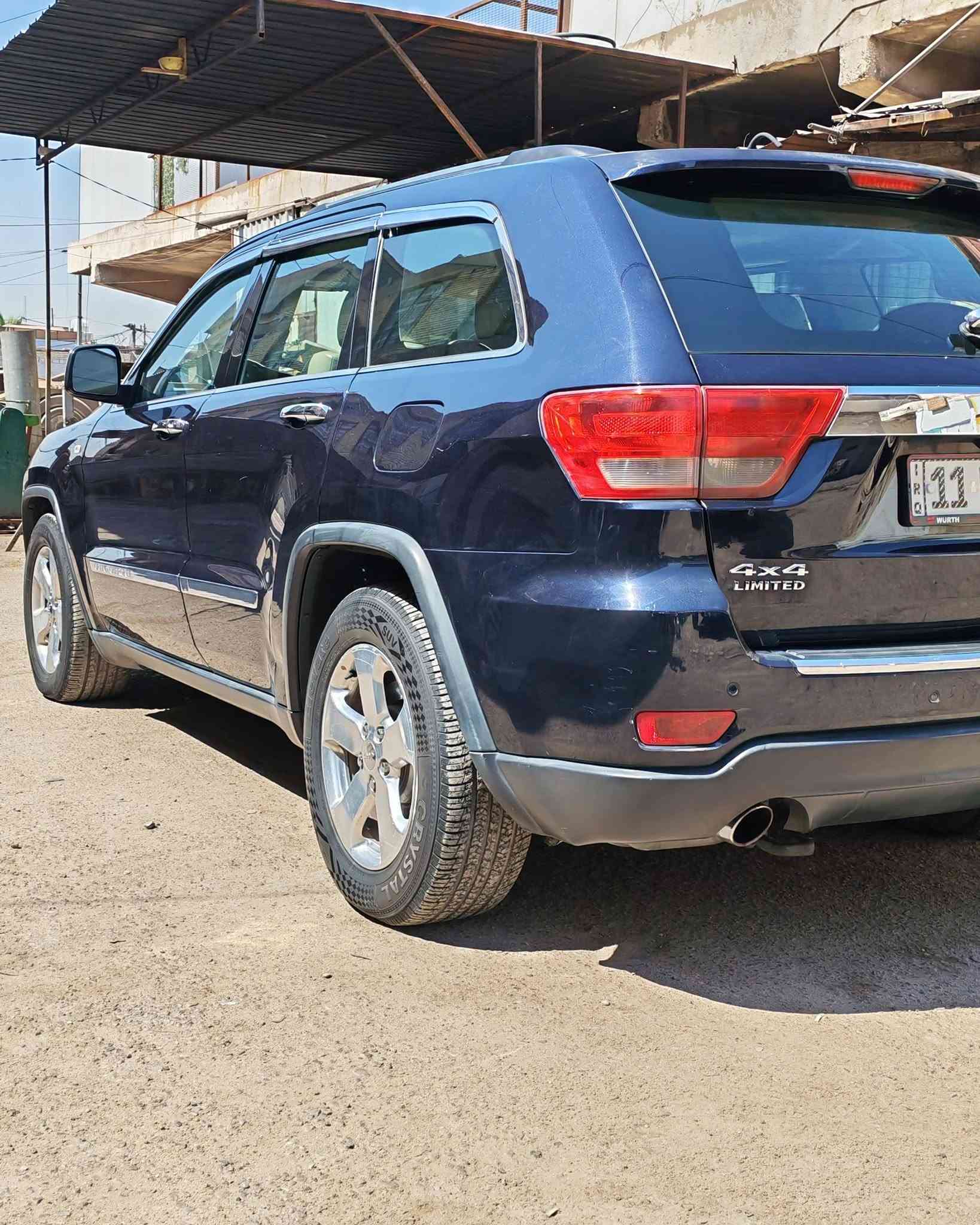 جيب 2011 خليجي لمتدد
فول مواصفات السعر 128$وبيه مجال
بيه قطعتين صبغ جاملغ امامي وخلفي
بدون دواخل شرط محرك 8 سلندر هيمي 5.7
بصمه 
 بونرما
لايت زنون 
كشافات زنون
كشنات كهرباء
تبريد قطعتين 
كامره خلفيه
تدفئه  مقاعد امامي + خلفي
حساسات خلفيه +أمامية
صدر جديد دهن جديد
وباقي المواصفات اللمتدد المعروفه 
السنويه بأسمنه تحويل ثاني يوم
 رقم بغداد جديد انكليزي 
📍مدينة الصدر
اي استفسار 
***********
