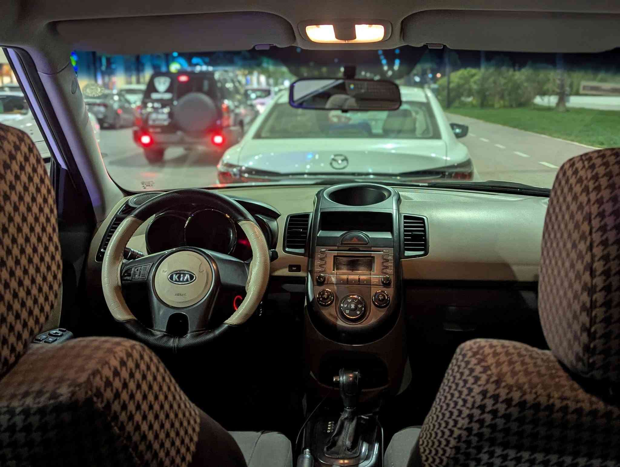 KIA SOUL 2011    مکفول خلیجی
بسم اللە رحمان رحیم

سلام علیکم

سيارة: كيا صول خلیجی

موديل:2011

مكينة: 16 دوش

سيارة كلش نظيفة بدون صبغ بدون بارد كلشي بلادي حتى سبير مانزل گير محرك بشرط الف فيطر وياي ثلاث سيوجات مال شركة 

سنوية جديدة باسمي تحويل ثاني يوم 
عنوان: سليمانية
للاستفسار: ***********
