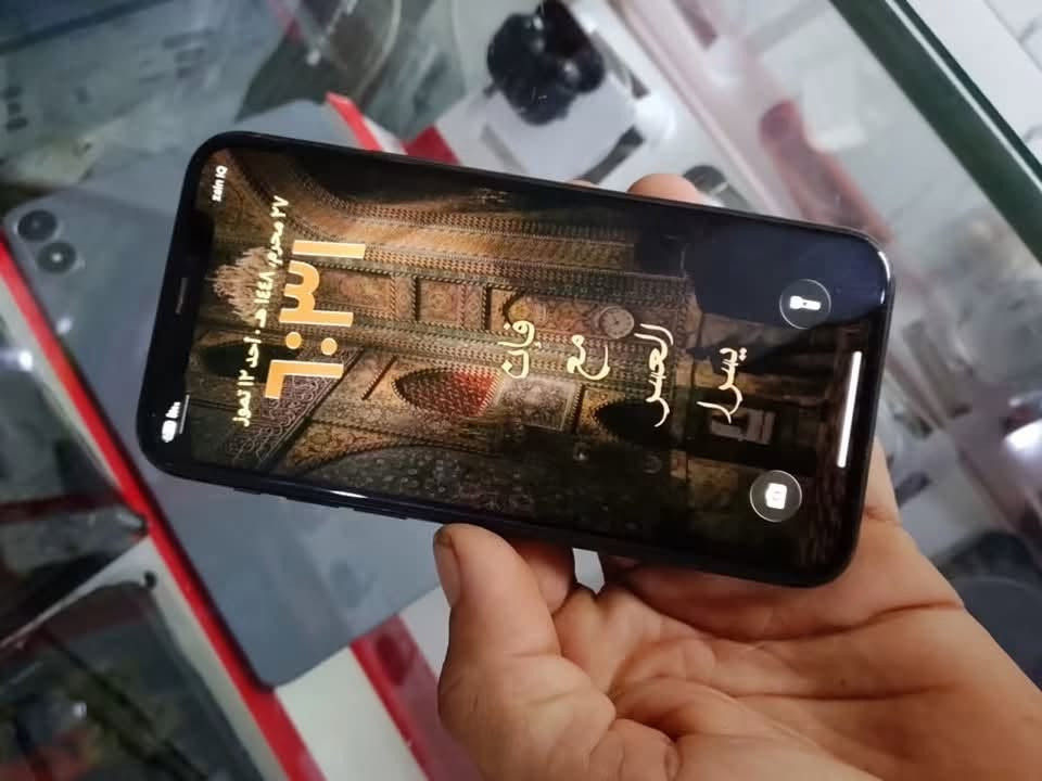 للبيع: آيفون 11 برو (iPhone 11 Pro) - بلاد ومكفول
📱 المواصفات:
 الذاكرة: 256 جيجابايت
 نسبة البطارية: 74% (شد بلاد الأصلي)
 الحالة والضمان: جهاز مكفول من أي تصليح أو فتح أو تبديل، بشرط الفحص (بلاد 100%).
💰 السعر: 300 ألف دينار عراقي
📞 للتواصل: ***********
