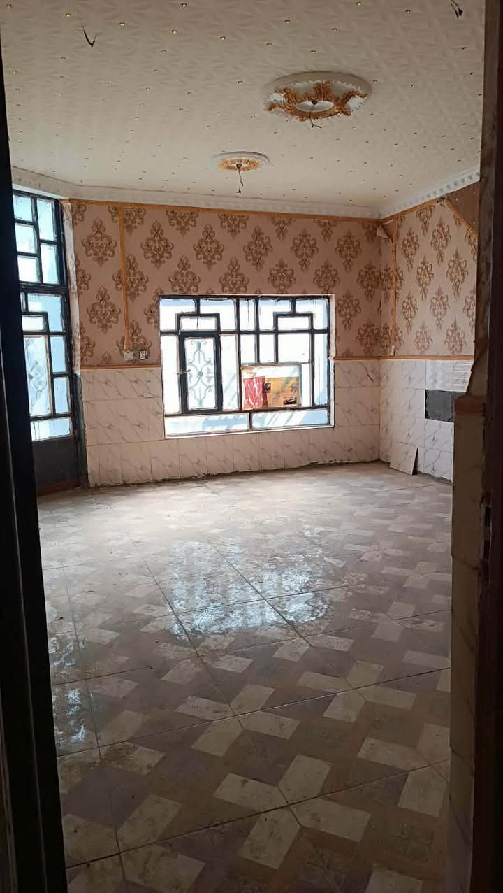 بيت للبيع مطلوب للمصرف العقاري مساحته 200طابو صرف حله المحاويل ابو سديره مطلوب حاليا 90مليون بدون فوائد القسط الشهري 438اسوي مداور دين مقابل 35مليون وبي مجال مع تغير الكفيل الاستفسار اتصل ***********
