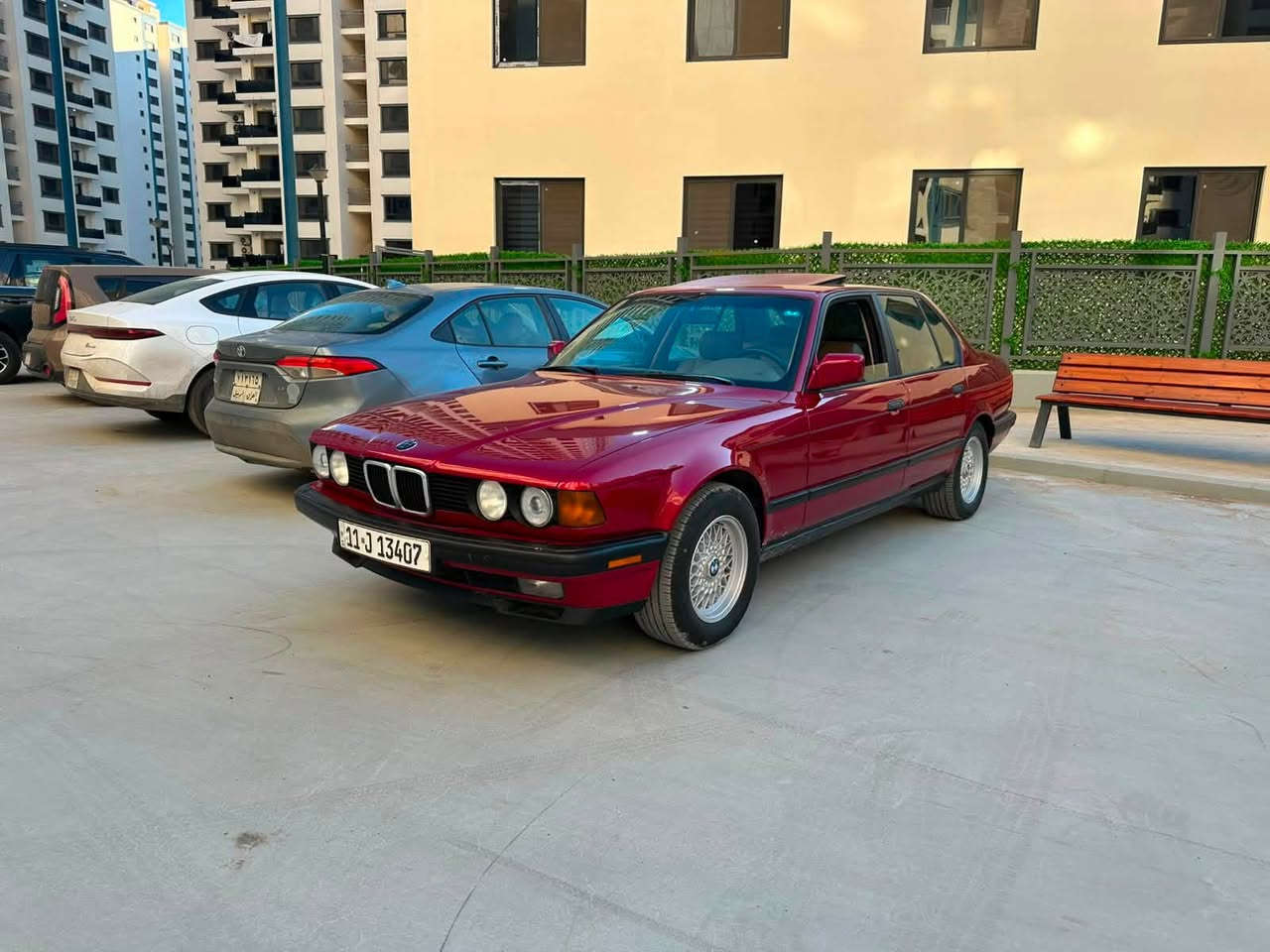 BMW 730i 1990
مفتوح ٦سلندر 
مكينه كير مكفولات  
تبريد ثلج انجماد
 صدر امامي خلفي جديد
 تخم تاير و ويلات جدد
 صبغ درجه اولا 
السياره معمره من لصفر 
عده مال بي ام كامله 
غرفه جديده 
لسياره يعجز الوصف عنها ترايهه  وين متريد وشرط ٢٣٠ معدلك

شنو الي ابالك بيها شغال حته من ترفع اليده مال باب و مقفله يشتغل كلوب البطن مالتها 

السيارة جاهزه من كلشي 

العنوان بغداد الكاظميه 
السعر. 88 ورقه وبيهه مجال كلش قليل 
***********
