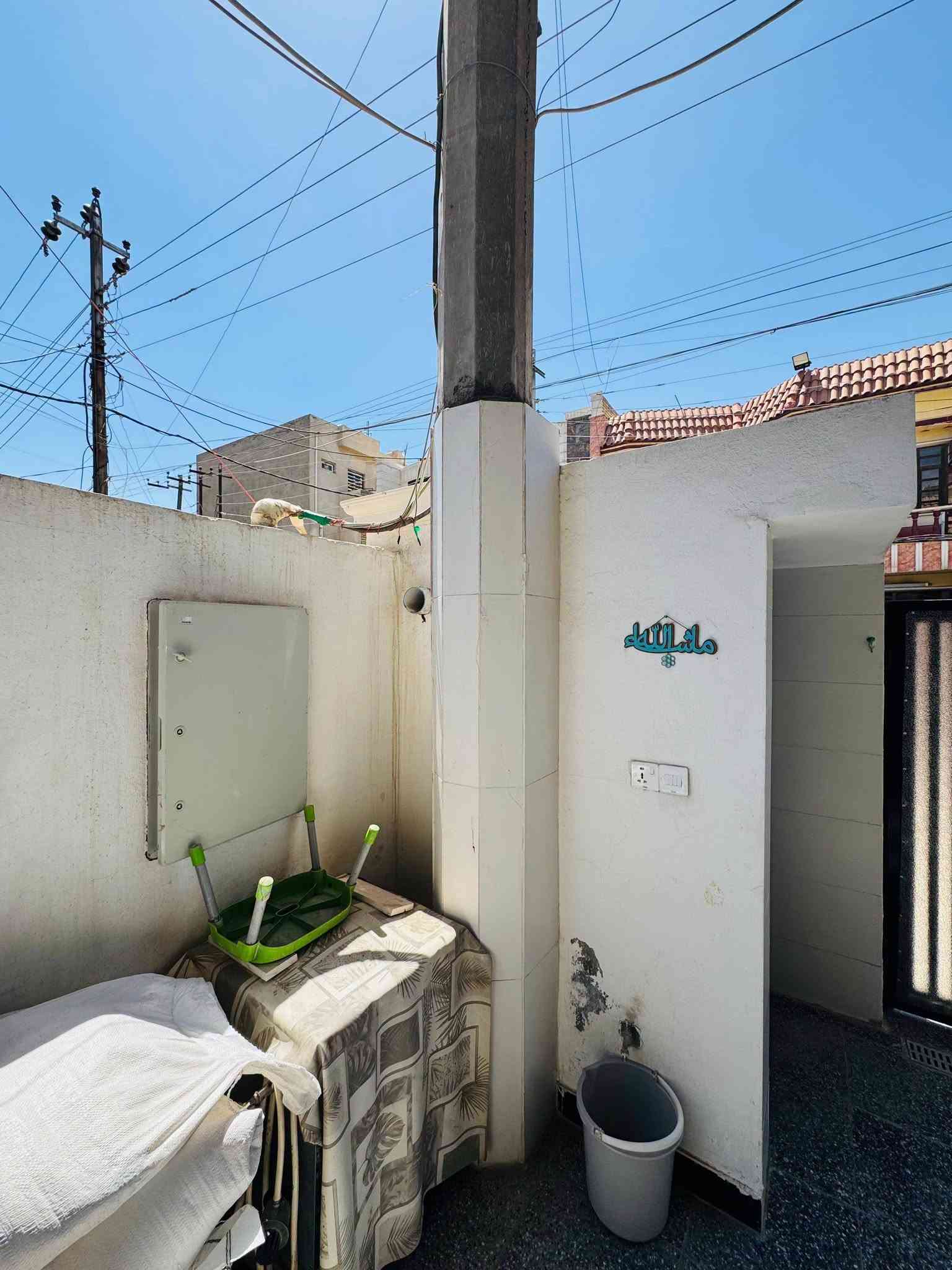 للبيع ١٠٠م طابقين ٣غرف نوم وصاله ومطبخ وخدمات واجهه ١٠ونزال ١٠
طابو ملك صرف بااسم شخص واحد موقع ممتاز الإعلام العمداء قرب العاب السيديه للإستفسار مكتب اليقين للعقار الإعلام حي الشباب المربع الذهبي شارع جامع الحبيبب المصطفى *********** ومن الله التوفيق للجميع *********** متوفر واتساب
