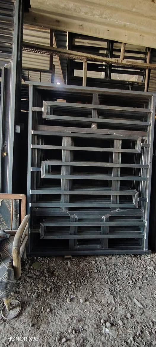 📐حدادة الخفاجي
حداده الخــفاجــي  مستعدون كافه انواع الحداده🧑‍🏭
 ابواب🚪 شبابيك🪟 كرفانات🏪 محجرات ☑️سقايف كيسبان✅ غرف سندويج✅ سياج خارجي ✅ مراجيح ✅قمريات مطابخ ✅يتوفر لدينا احدث الديكورات التركية 🇹🇷 العمل بنضام النقد ولتقسيط 
عنوان محاويل . طاهريه. مجاور محطة التفاحه
***********
حسين عمار الخفاجي @
