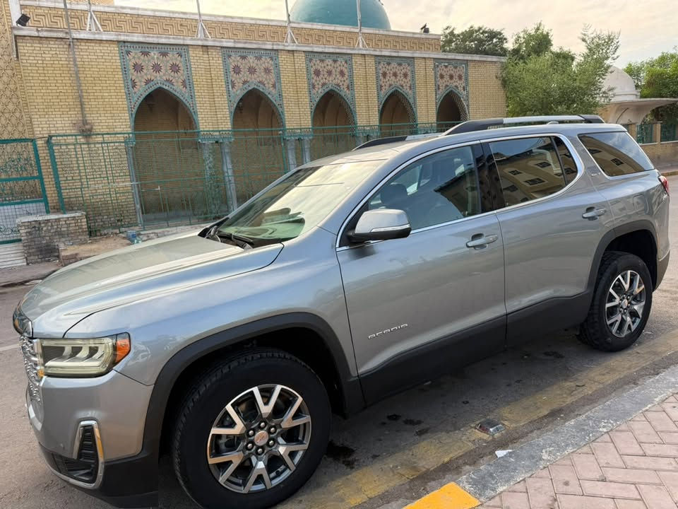 السلام عليكم GMC اكاديا  slT
موديل 2023 ماشيه 85 الف كيلو.  7راكب كشنات منفصله 
السياره فول مواصفات شاشه كار بلي /كشنات جلد/تدفئة كشنات /رادار امامي /صندوق كهرباء /تشغيل عن بعد  
السونار مرفق مع الصور 
جايه من امريكا بيه صفحه وقبغ الجنطه كلير وحادثه جاملغ وبنيد 
السعر المطلوب 185 ورقه وبيه مجال 
للاستفسار اكثر :***********
