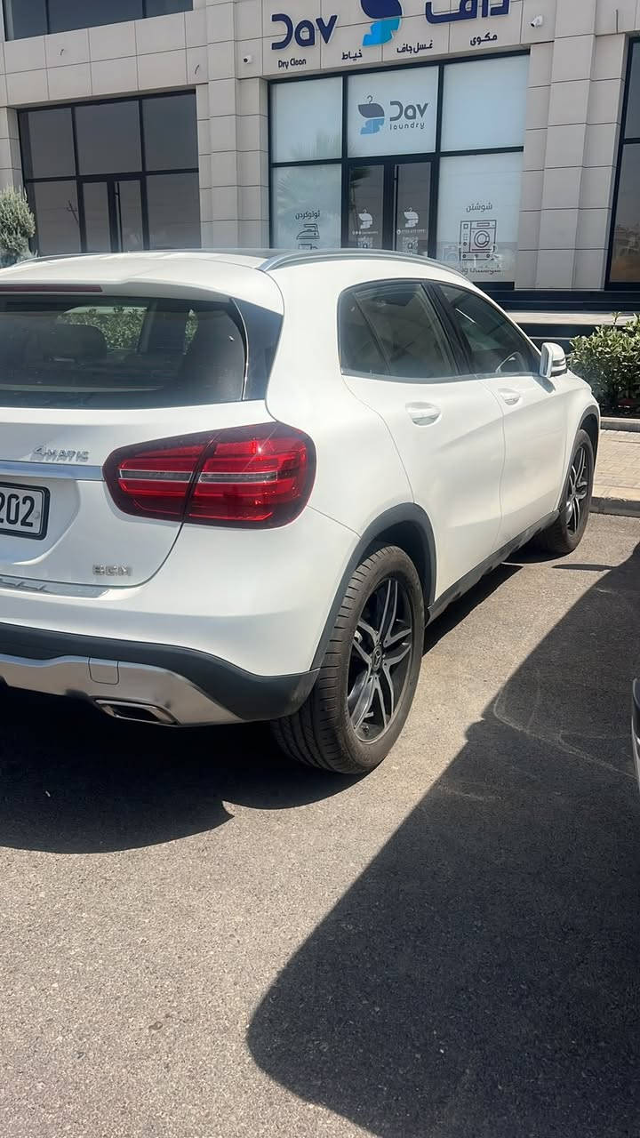 Mercedes-Benz GLA 250 4MATIC
مكينه 4 سلندر 2.0 تربو
مكفوله من الصبغ 
السيارة كلش جديدة 
كير محرك كهربائيات كلها ب شرط
مواصفات فوول وارد خليجي 
ماشيه 77000 كم 

*********** أربيل, العراق
