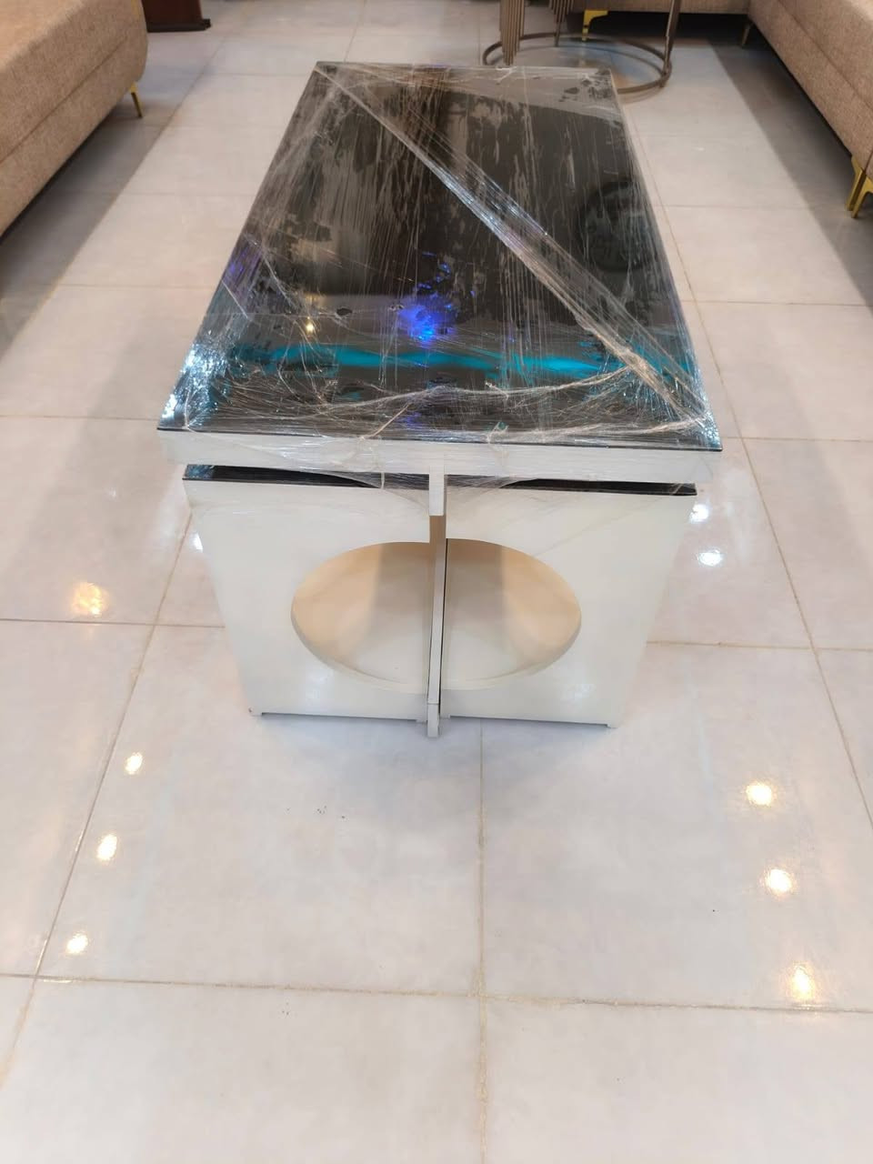 طبله خشب صاج جديده السعر 250 ألف وبيها مجال قليل *********** الناصريه الموحيه
