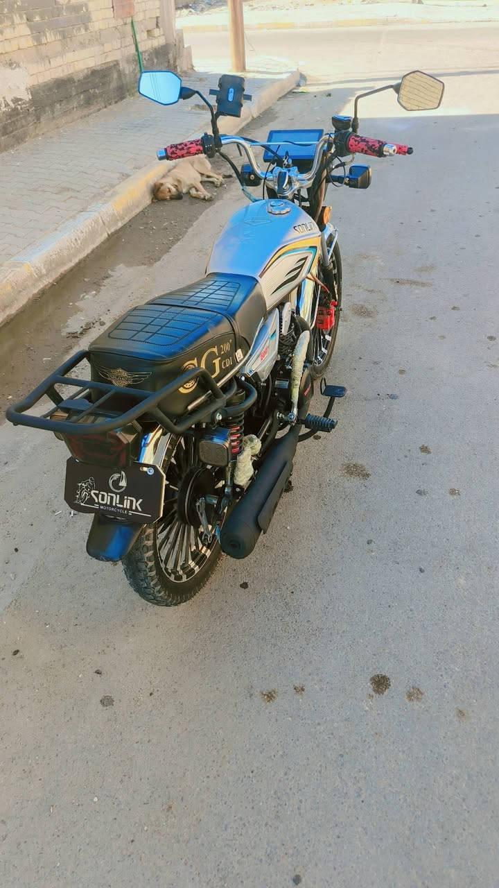 سوينك موديل ٢٥ ضاغطه وزنجيل دراجه نضيفه بغداد الحسينيه مال راشديه سعر ٨٥٠ وترهم مراوس بدايوان اصولي ونطي فرق ***********
