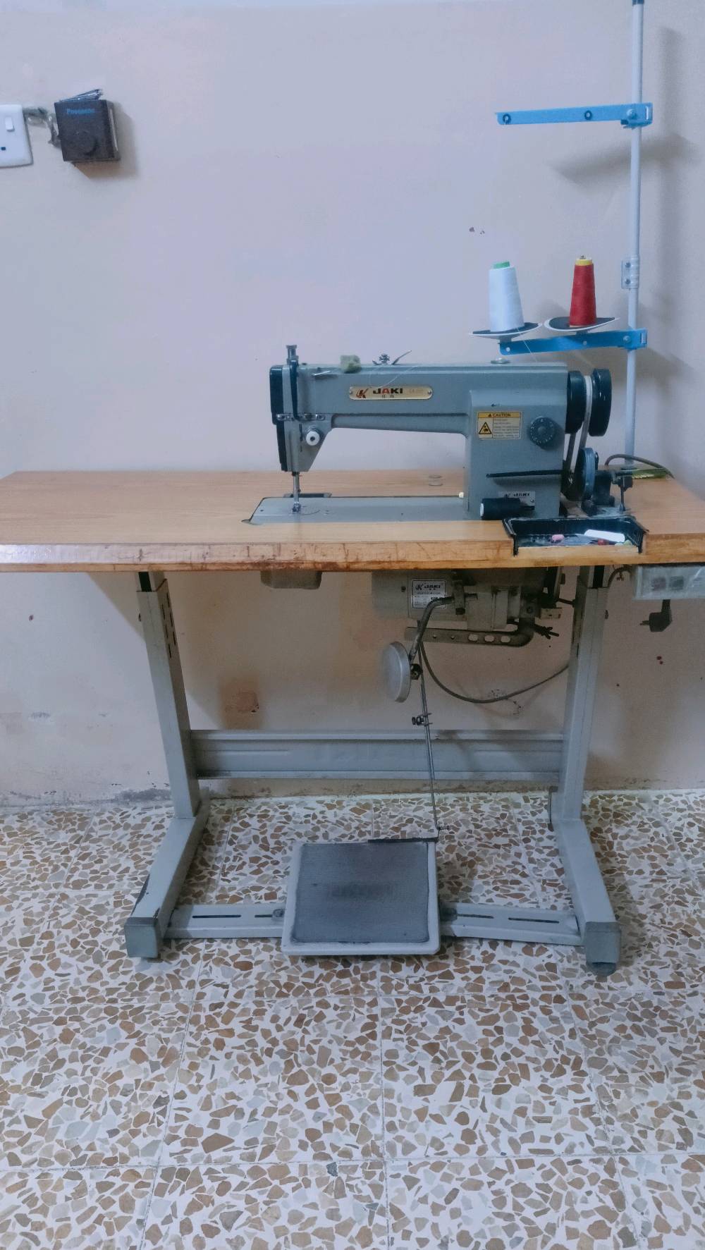 السلام عليكم
مكينة خياطه صناعيه نظيفه كلش مال بيت
السعر230يا مجال
المكان موصل حي الزهراء التواصل خاص