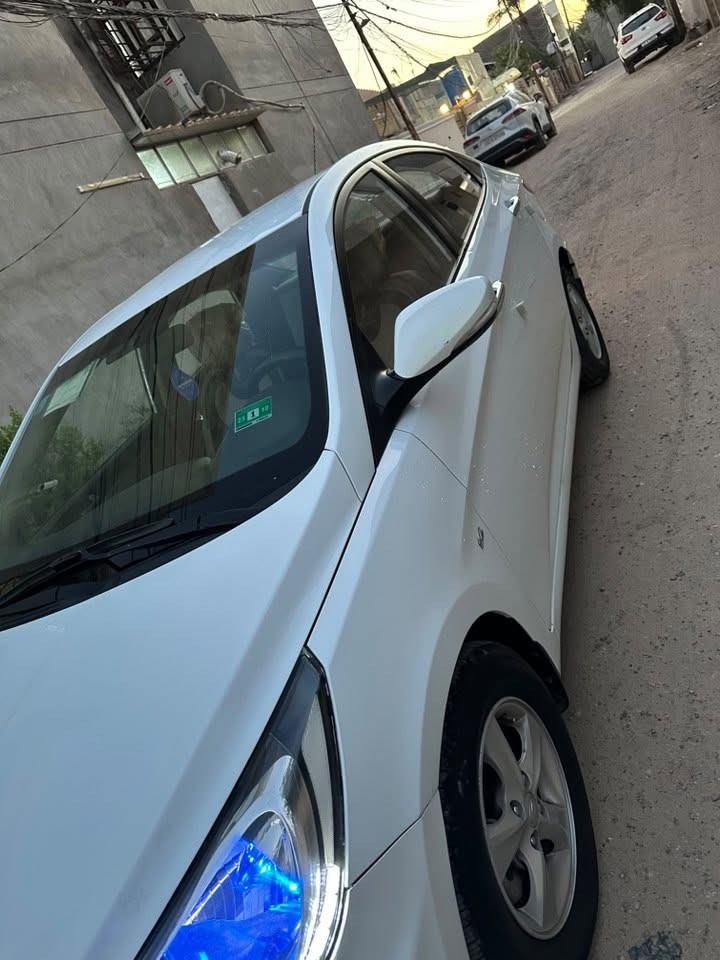 اكسنت للبيع ٢٠١٣ خليجي ١٦٠٠ السعر ٩٠ وبيها مجال 
للاستفسار ***********
