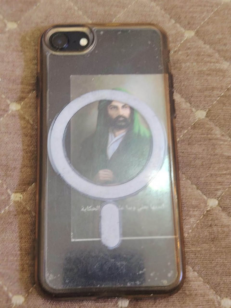 ايفون SE • ذاكرة ١٢٨ • بطارية ٨٢