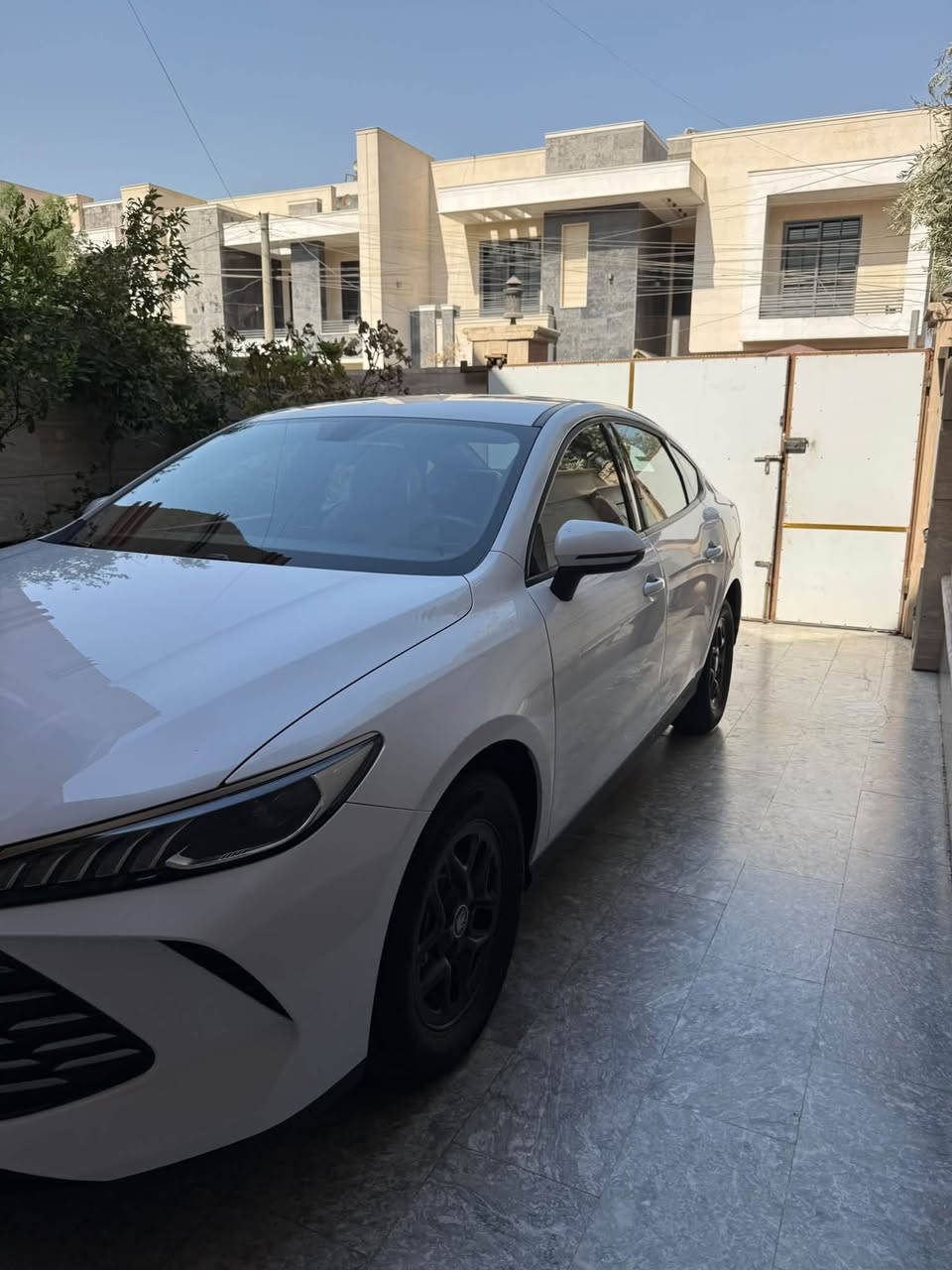 سلام عليكم BYD كن بلاص2025 مكفوله كفاله عامه من الضربه والصبغ سياره صارف عليه مسويله بصمتين+ كارت مشتريله سبير هوه العده مالته يعني تاخذه مذب عليه ربع ماشيه 4 عنواني شارع فلسطين واي ستفسار اتصال عل رقم ***********
