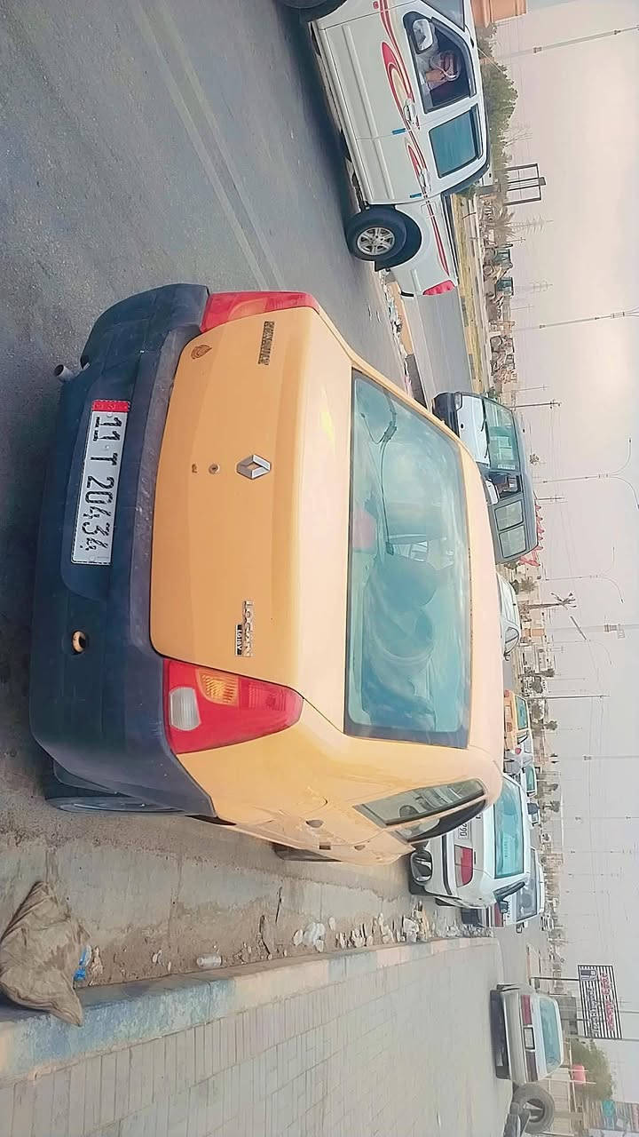 سلام عليكم رينو للبيع موديل ٩ سياره نضيفه كير محرك حداديه السعر ٢٨ وبيه مجال ***********
