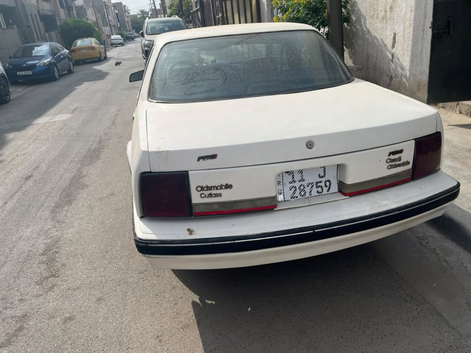 اولدز موبيل • موديل ١٩٩٠ • تحويل مباشر