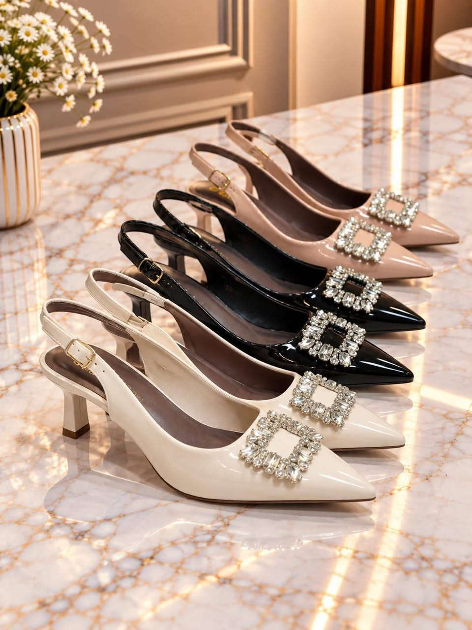 ✨ أناقة وراحة بنفس الوقت ✨
حذاء بكعب 
مريح لطلعه والدوام، وشكله أنيق على الرجل 😍

📏 
🛍️ موديل عملي وأنيق
📩 للحجز والاستفسار راسلونا خاص
