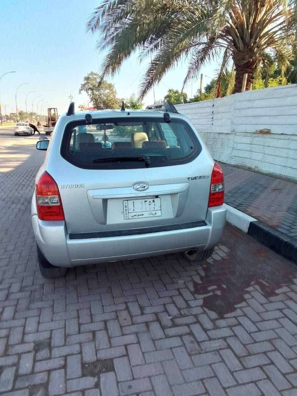 سلام عليكم توسان للبيع موديل 9 خليجي فول مواصفات محرك 2000 دوش محرك وكير وحداديه وتخم تاير جدد تبريد ثلج بيه رشات صبخ بدون معجون بسمي مكان كربلاء سعره 96 وبيه مجال قليل ***********. تصال واتساب نفس
