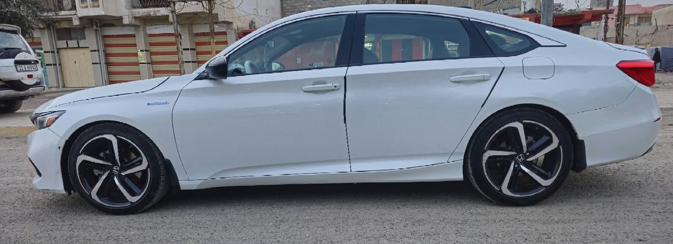 للبيع او مراوس
🚗 للبيع: هوندا أكورد هايبرد سبورت موديل 2022 🚗
🔹مواصفاتها معروفة وغنيه عن التعريف
🔹 الحادث: البنيد الأمامي مبدّل، وصبغ خشم الجامرلغ الأيمن
🔹 الإيرباگ: الستيرن طاگ
🔹 الرقم: بغداد، باسمي و التحويل ثاني يوم
📍 الموقع: ديالى - بعقوبة - حي المعلمين
📞 للاتصال أو واتساب: ***********

نص مكتوب في الصور:
- 28 FRIDAY