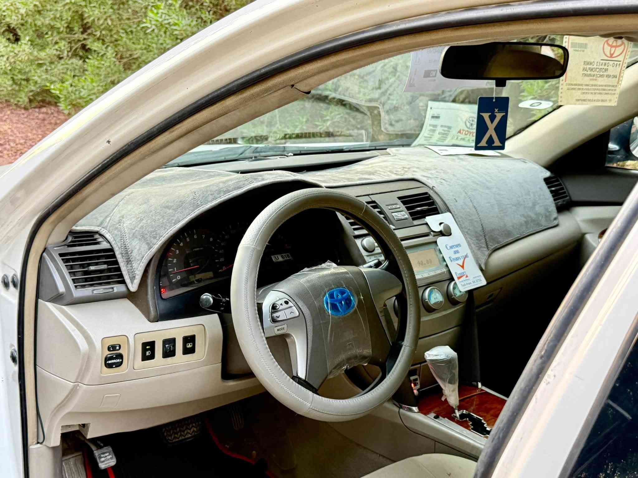 السلام عليكم 
سياره كامريCAMRY. للبيع 
موديل 2008 خليجي
فئة GLx
مواصفات السياره فول عده الفتحه
وصاج 
اناره ترحيب داخليه
كشن كهرباء
تحكم ستيرن
برده خلفيه كهرباء
رقم بغداد ()ب اسمي شخصيآ تحويل مباشر هزه جديده ورقم دولي 
مكينه2400 اربعه سلندر خير من الله 
كير خير من الله  
تخم تاير جديد
تخم ويل جديد
تبريد قطعتين ثلج 
حداديه جديده
منضومة لايت زينون اصلي شرط نهار
السياره عليها ادامه كامله من كلشي باتري ومنضومة بانزين يعني جاهزه من هاي الامور ومتصرف عليها ربع
السياره اقره التفاصيل واتصل وبيك خير وتدلل
السياره استخدام شخصي 
المكان واسط 
السعر98وبيها بسيط
للاتصال***********
