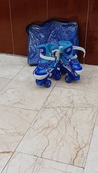 سكيت رباعي مال اطفال للبيع يلبس 31 إلى 34