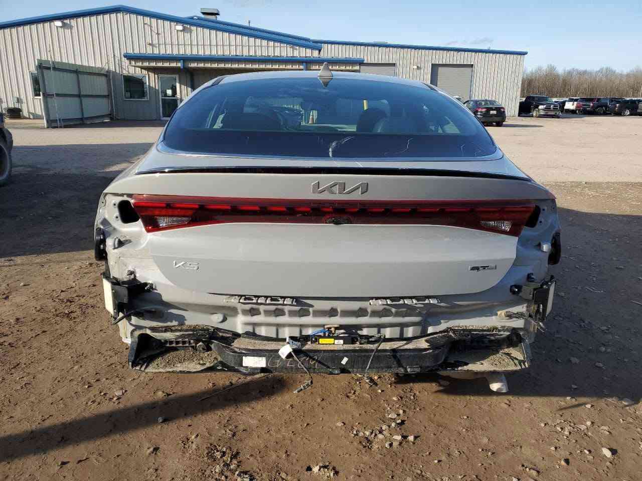 مكلف بالنشر 
كل التفاصيل موجوده بالصور

نص مكتوب في الصور:
- للبيع KIA K5 GT LINE موديل 2023 مكلف بالنشر صبغ دعامية فقط بدون إرباك لون مميز السيارة باسمي - رقم بغداد إنكليزي المواصفات والمميزات المحرك 1600 تيربو صندوق كهرباء شاحن لاسلكي مخارج شحن أمامية رادار جانبي + أمامي + خلفي ( ( ( ) ) ) تشغيل عن بعد ويل كب 19 تحديد مسار تثبيت سرعة ذكي كشنات تدفئة سايد بريك بصمة شاشة كبيرة + Apple CarPlay بلوتوث + AUX + ASE! GPS وخرائط شاشة عرض الأعطال بالدشبول LED نهاري بصمة أبواب وتشغيل تحكم استيرن كامل كشنات أمامية كهرباء كراسي جلد أسود شعار GT Line رادار أمامي + خلفي + جانبي ( ( ( ) ) ) نظام النقطة العمياء توقف خلفي ذاتي قيادة ذاتية المحرك 1600 تيربو رقم الشاصي 5xxg64J2xpg199989 للاتصال *********** السيارة جاهزة للفحص والمعاينة .. والجاد يتفضل