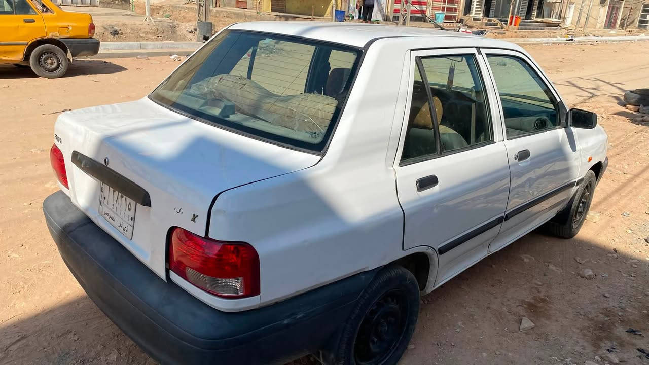 سلام عليكم سايبا موديل ٢٠١٥ 
السياره جاهزة كير ومكينه و حداديه تخم تاير 
تبريده شغال مكفوله من التبديل والظربه القويه
 فقط طخات ومكحله السياره
السعر ٢٩ وبيها مجال للشراي 
 السنويه ٢٠٢٧ راعيه جاري 
المكان ديوانيه حي الصدر الثاني 
 للاتصال *********** مكلف بالنشر رجاء
