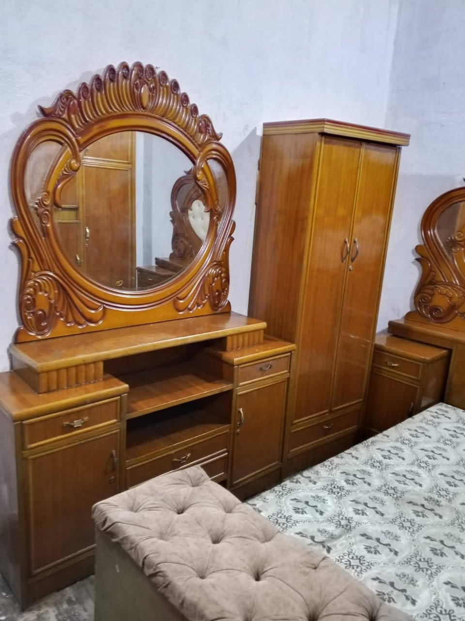 650غرفه ست ابواب صاج داخل وخارج نفخ زاويه كنتوريه بغداد الحسينيه مال الراشديه وعندي توصيل ***********
