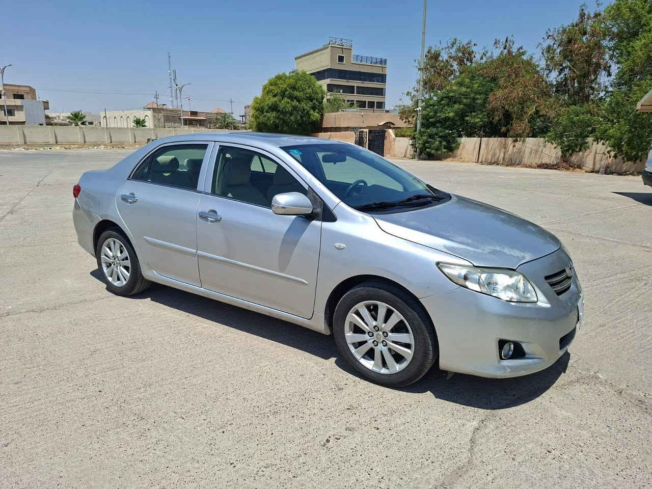 كورلا موديل 2008 سيارة خليجي رقم نينوى باسمي شرط التحويل
سيارة ماشية 153 الف كيلو جديدة 
بيها فقط بين البابين جهة السكن صبغ شي قليل اثر شخط
وجراد بل قمارة والبنيد
سيارة مال جناي وبموديلها ماخذها 
كل صيانة بشركة تيوتا تخم تاير ياباني يوكوهاما جديد
محرك كير صدر تبريد كلها جدد
محرك 1800 سلايت 
عنوان تكريت 
فقط الشراي يتصل ***********
