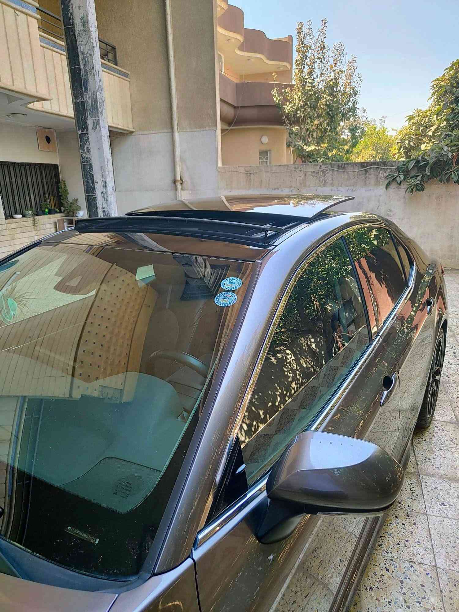 السلام عليكم 
كامري 22 xse فول مواصفات 
مواصفاتها معروفة 
كير محرك شرط 
بيها شبر بارد بقبغ الصندوك 
رقم اربيل 
هزه سنوية جديدة 
ماشية 42 الف ميل 
مكان السياره موصل 
***********
