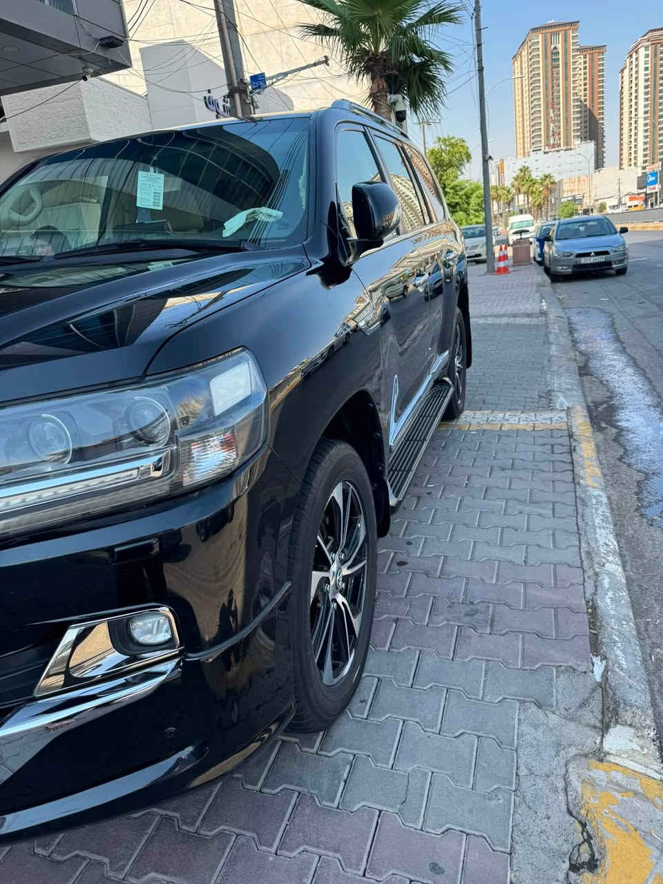 سلام عليكم 
لاندكروز SAS 2019اصل باب اول
السياره كفاله عدا تكحيله بلباب الخلفي اليسره كد 3اصابع 
السياره ماشيه 142 
السعر ‭***********‬ اتصل وتدلل
