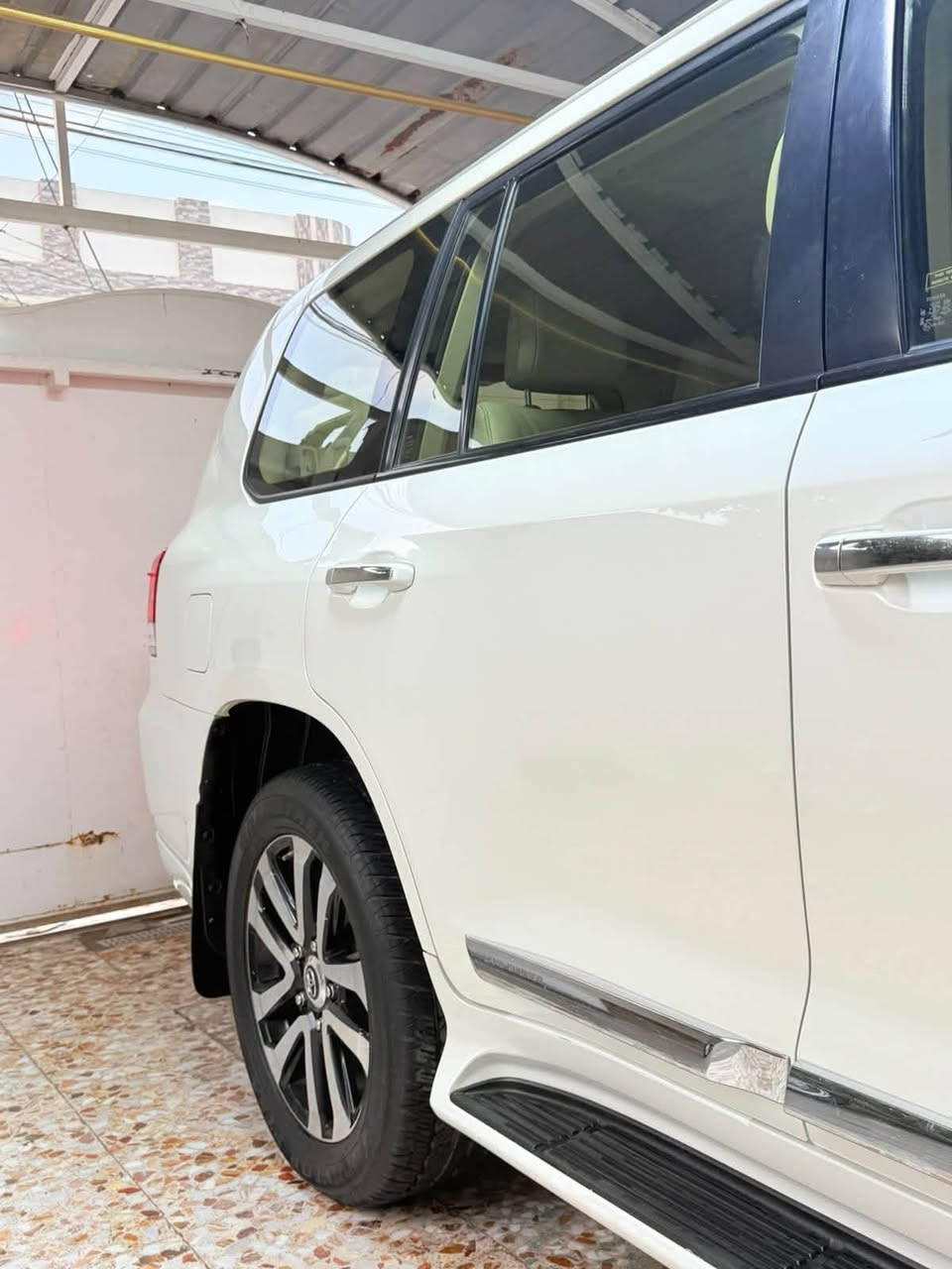لاندكروز بريم • ٢٠١٩ • ماشيه ١٠٤ الف