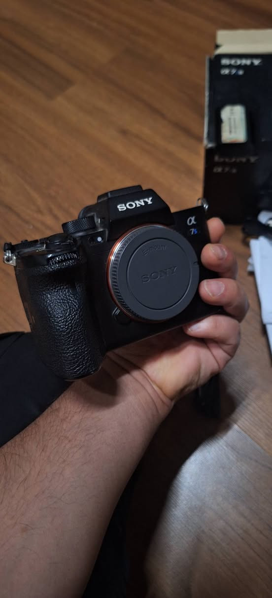 سوني a7S III • بطاريتين • ملحقات كاملة
