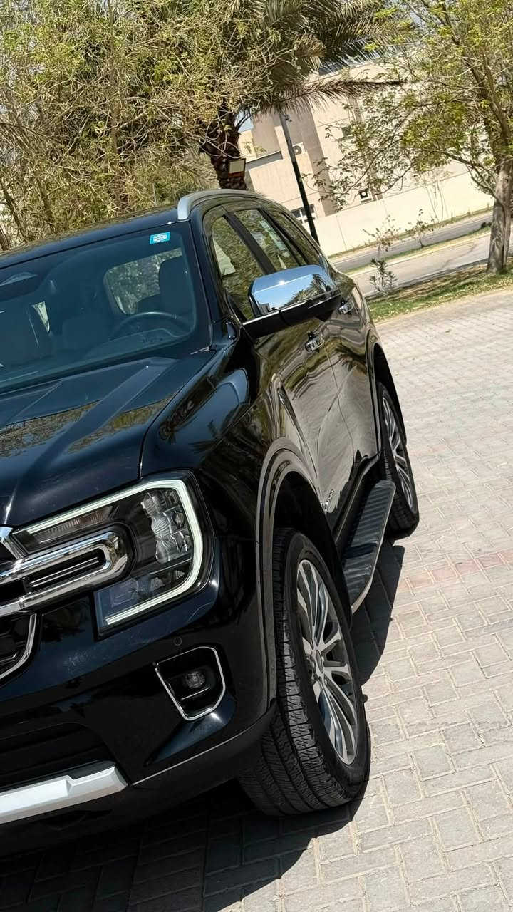 السلام عليكم 
فورد ايفيرست لمتد 2025 شركة القاصد 
رقم بغداد بأسمي مشروع وطني
العنوان كربلاء المقدسة 
اعلى فئة بالسيارة معروفة مواصفاتها 
بنوراما 
كامرات محيطية 
جنطة كهرباء 
رادارات محيطية 
مري شفط وترحيب 
وبعد هواي مواصفات 
ماشية 35 الف كيلو 
السعر 52 مليون وبيها مجال  ( علما ان سعر الزيرو في الشركة 58 مليون )السيارة مكفولة
للاستفسار اتصلوا عالرقم/***********
