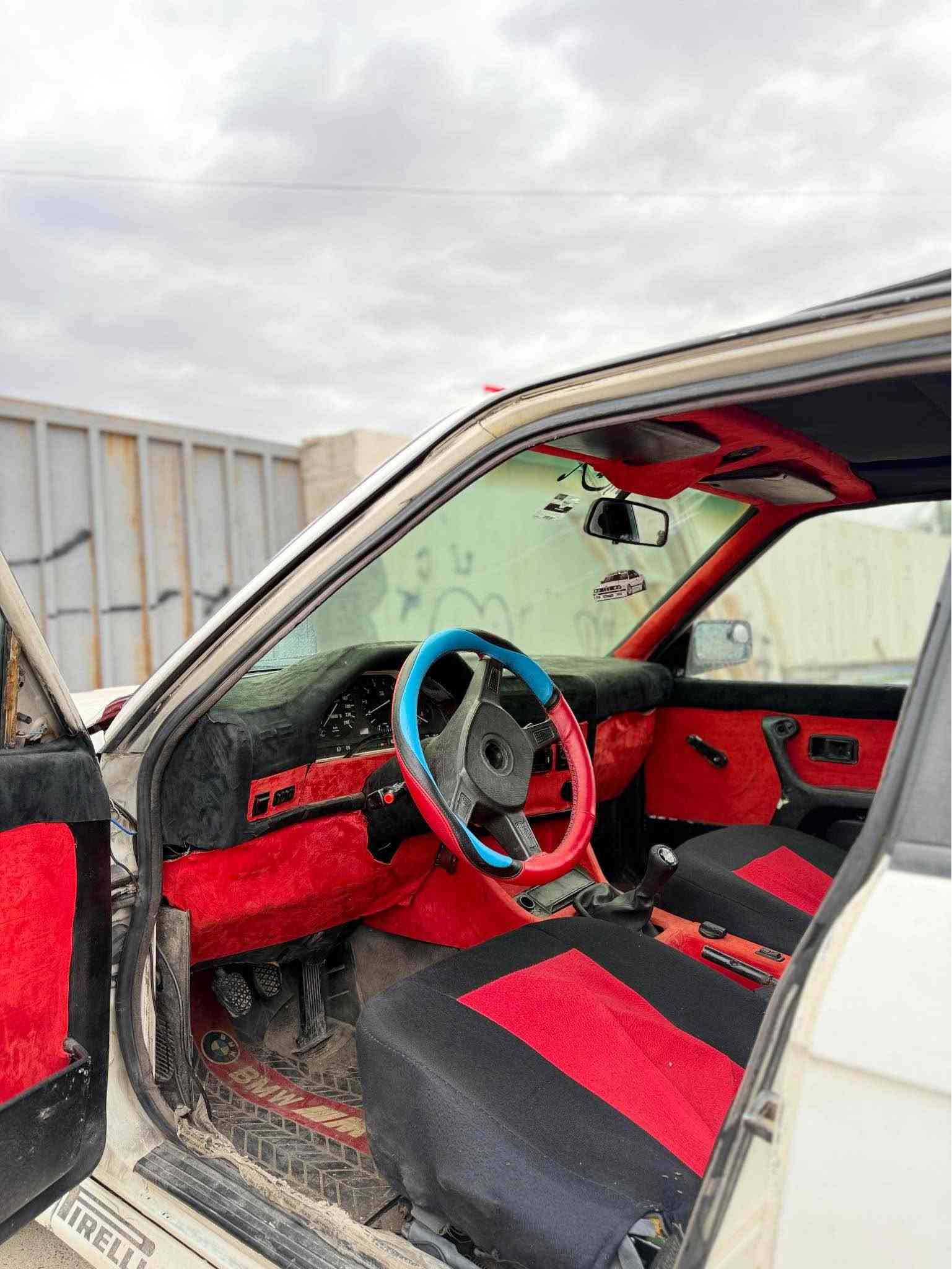 بي ام E30 • مكينة ٥٢٠ • أربيل