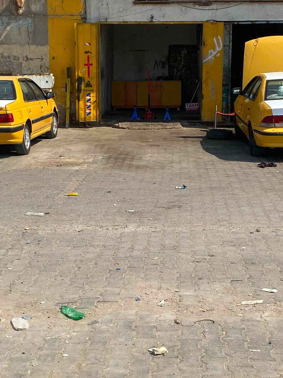 فتح صدر كافة أنواع السيارات بئنسب الأسعار 
العنوان بغداد الشركة قطاع 74 مقابيل قطاع 80 خلف كسرة وعطش ***********

***********
