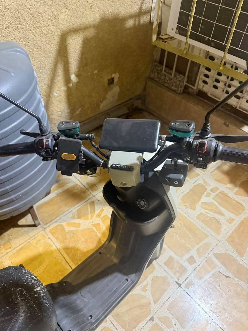 موديل R9 • نقص بطاريات • رخصة صاحب الكروب