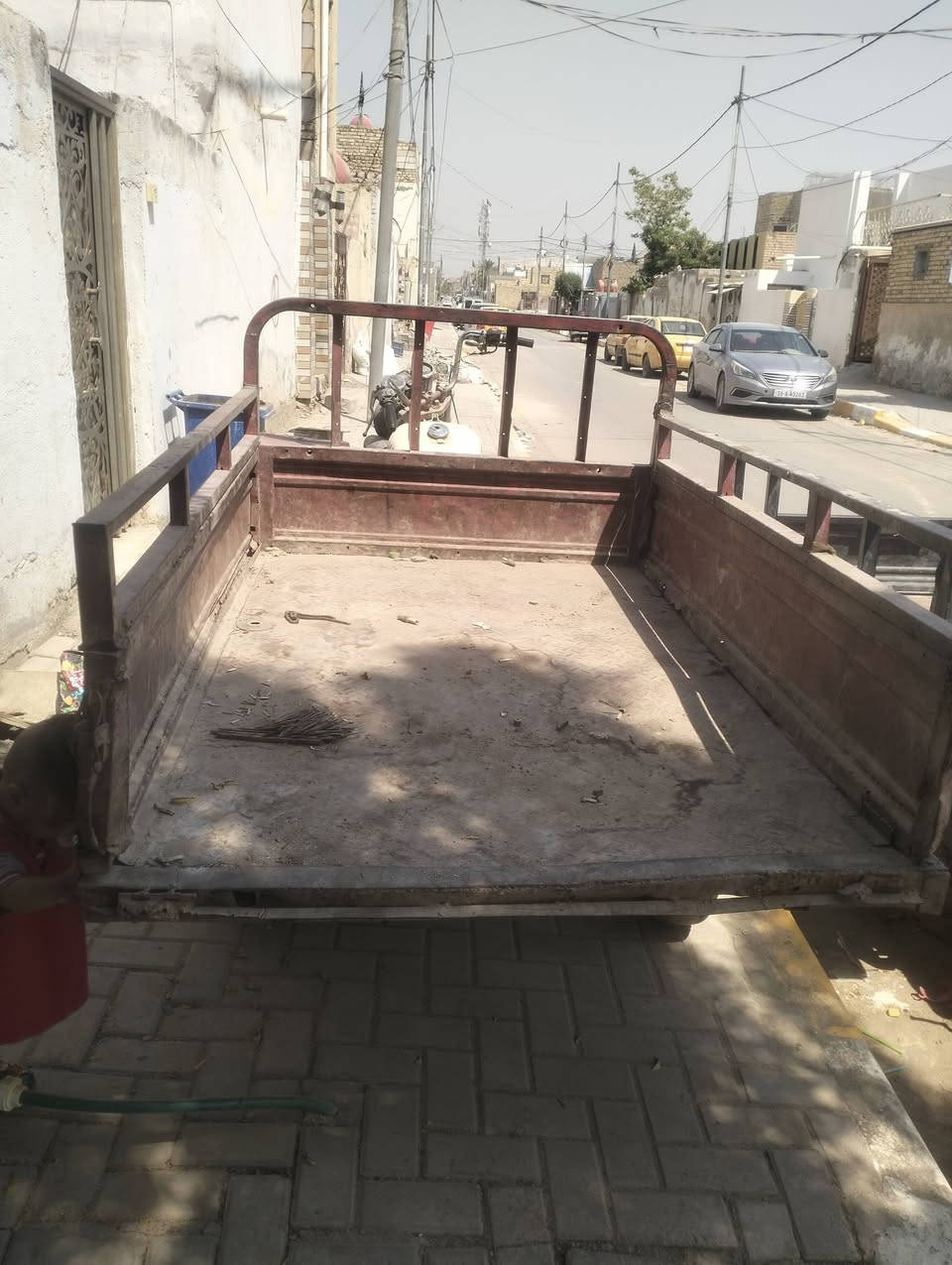 ستوته للبيت كلك اوراقه ضايعه والله
ستوته كلشي ما بيه عوزه ولفات وبتسم وبديه شوي تعبان كدامكم ابيعه ب٢٧٥ الف  تايرات جدد والله وتانكي وكير بوكس وكاردن  جديد بجيس
وبديه ملحوم دارزه درز 
  اريد. بيعه ب٢٧٥ مكان ديوانيه يم فلكت العلماء رقم الموبايل ***********
