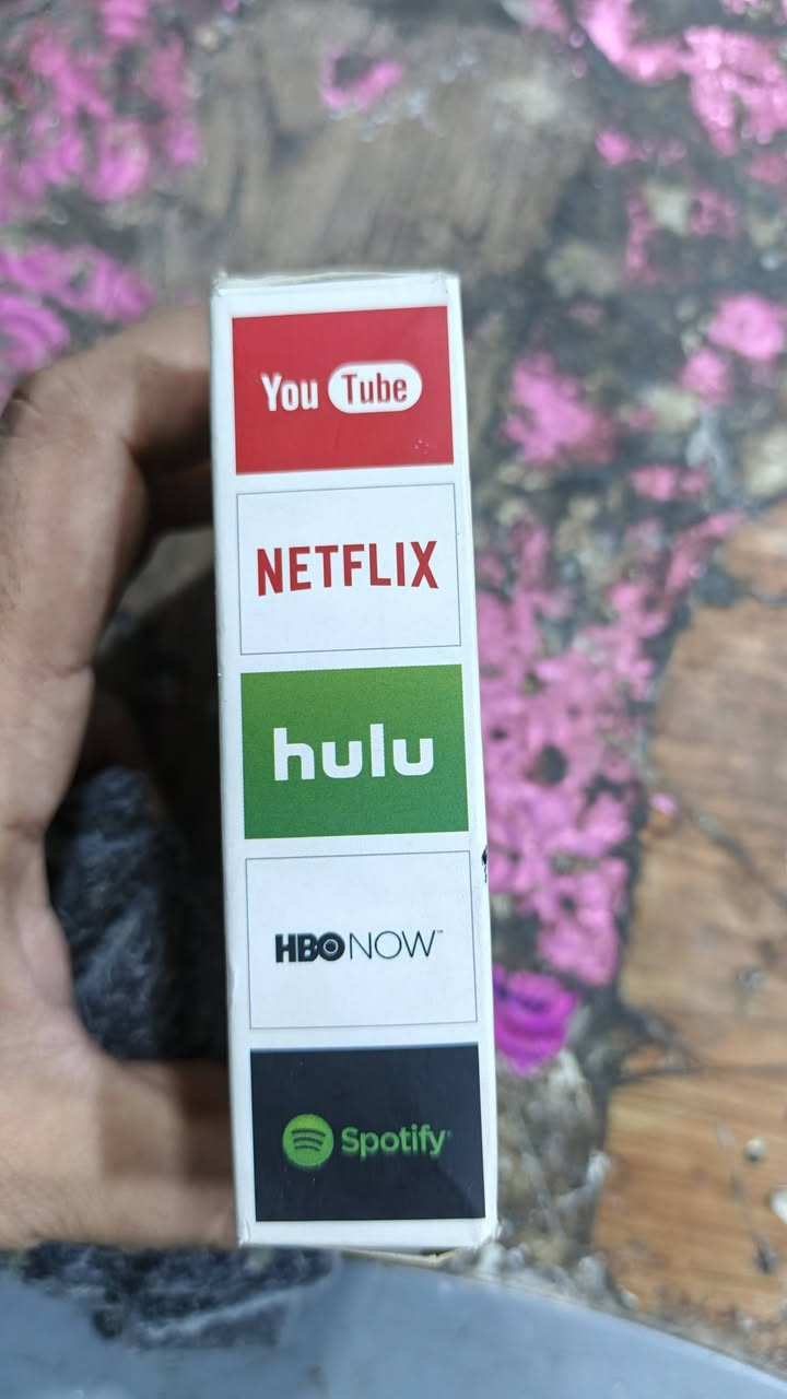 كيبل HDMI موديل  Max pro
يدعم برامج النتفليكس و السينمانا و اليوتيوب بدقة 4K لعرض شاشة الهاتف على التلفاز عن طريق الواي فاي  السعر ب10 آلاف قفل الشراي يجي خاص و هذا رقمي ***********
