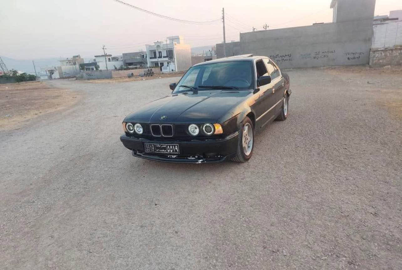 🌹بەناوی خوای گەورەومیهرەبان ‌🌹      
BMW  525
مۆدێل1993                   ***********
 ئاڕمی پلاستیکی هەولێر  ئاڕم و ئەوەلیات و بڕاوەبەشەرت مەکینەکەپسی 525 گێڕتۆماتیک گێڕو مەکینەی بەشەرت تەقەوڕەقەی بەشەرت پێش و دوای چەکوشی پێوەنیە  تازە پێش و دوای داگیراوە   چوارتایەو ویلی تازەی  لەژێره  سڵاید  لایت ئەڵقە  کامل ئەشیای تەبریدی پێوەیە سعری  22گەڵاو کەمێک معامەلە ناونیشان سلێمانی تکایەبەس فرۆشتنە   
تێبینی  سەیارە بەس موسە        ژ  . م  ***********         *********** السليمانية, العراق
