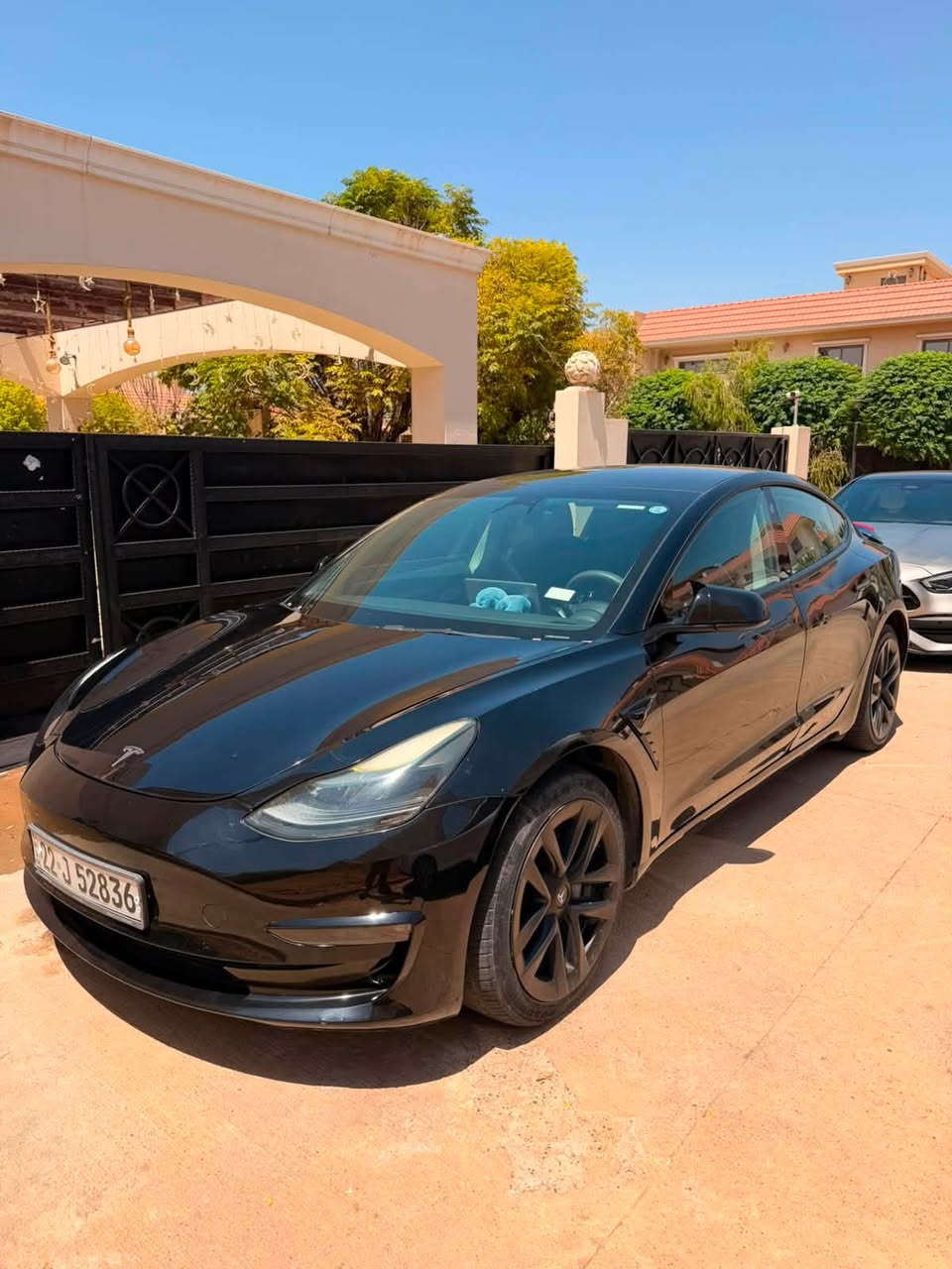 السلام وعليكم
تسلا 2022 
تك ماطور 
دول رينج 
اونلاين 
وياها شاحنه ثانيه تشحن ب أي نقطه بدون تأسيس 
مواصفاتها معروفه 
صفحة السايق صبغ 
13.000$ وبيها مجال
مكان السياره اربيل 
***********

