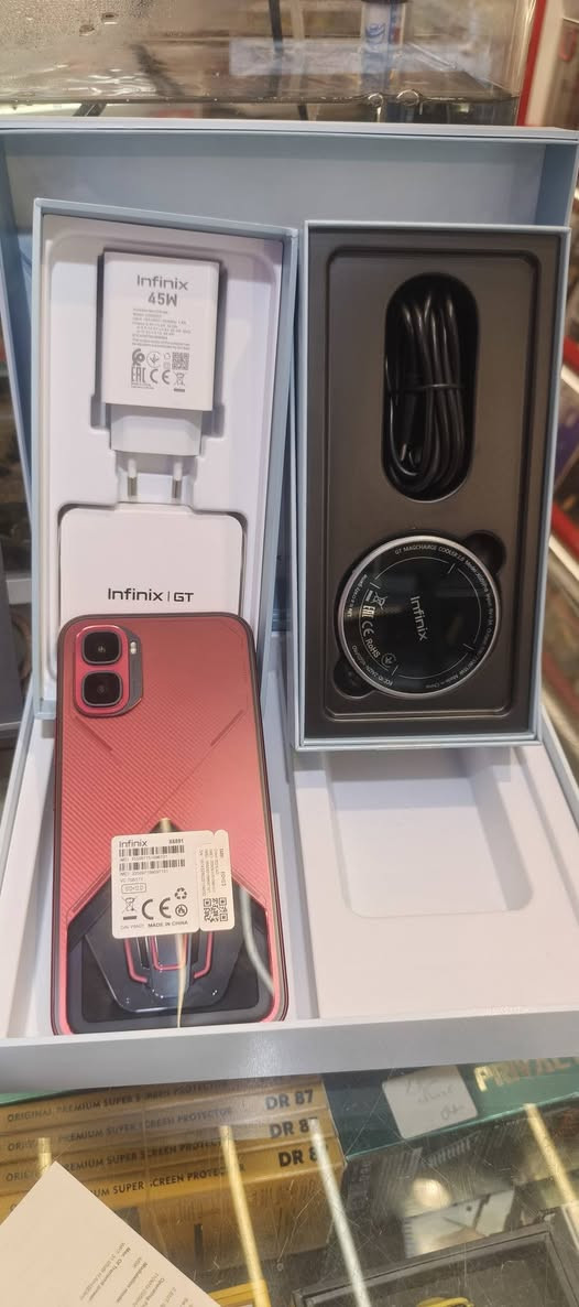 السلام عليكم للبيع جهاز GT 50 pro ذاكره 512
اول جهاز بلعالم يشغل 140 فريم ببجي
 جهاز مستعمل يومين فقط 
للتفاصيل اكثر الاتصال على الرقم ***********
