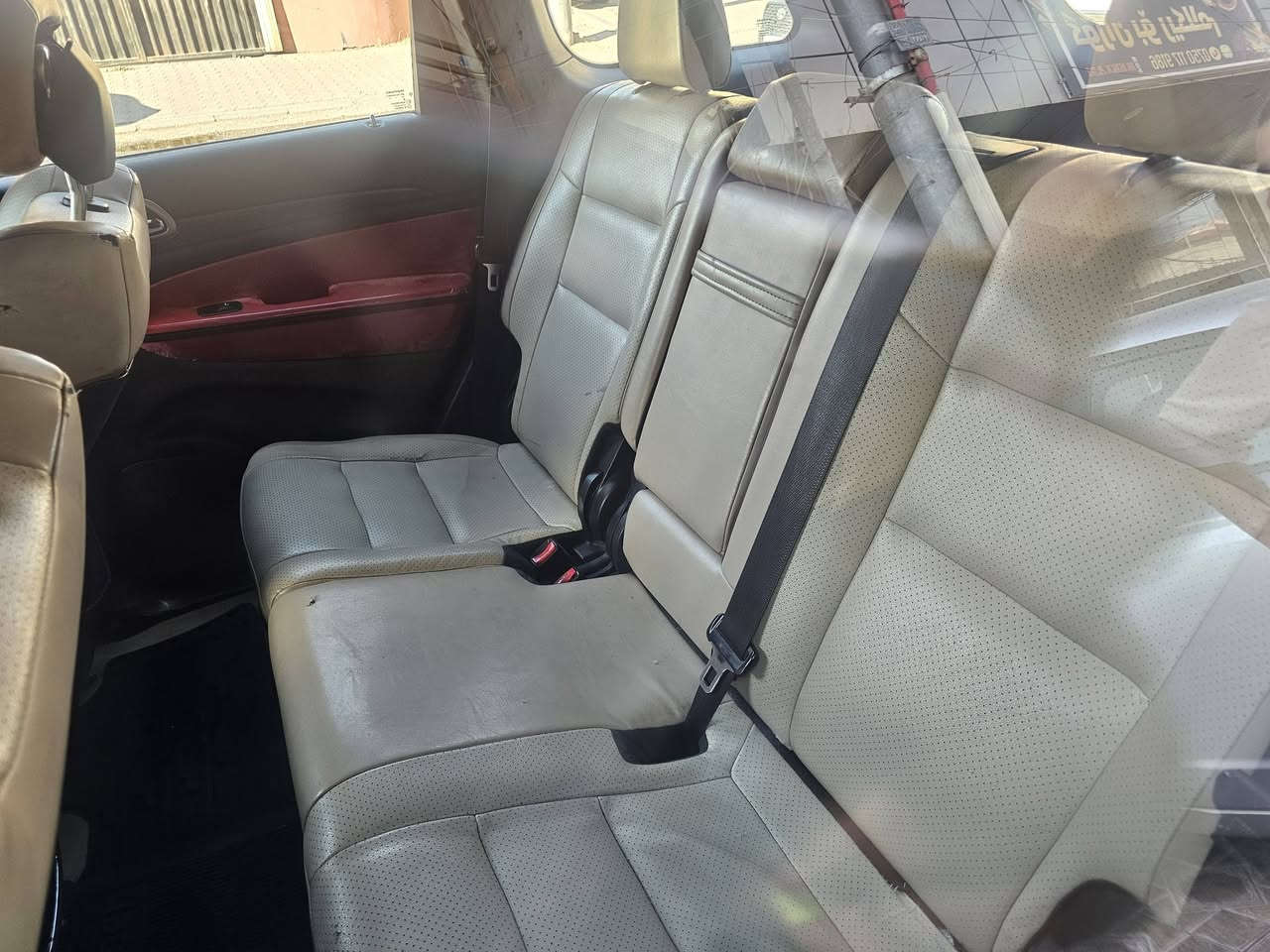 السلام عليكم شباب جيب لاريدو للبيع فقط موديل 2017 سياره كفاله عامه من الصبغ والتبديل رقم بغداد الدولي جديد هزه وفحص جديد كامله للاستفسار الرقم *********** السعر 170 $ بيها مجال بسيط
