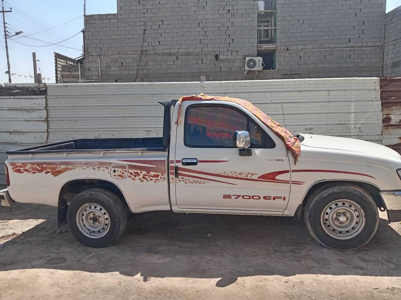 سلام عليكم سياره جمره نضيفه مديل 2002 سياره سعره 90وبيه مجال رقم الهاتف ***********
