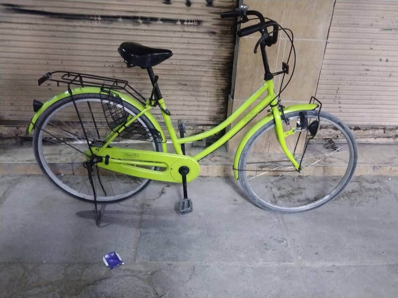 🚲💚 بايسكل بناتي أخضر للبيع 💚🚲
✨ الحالة: نظيف ومرتب وجاهز للاستخدام

💚 اللون: أخضر 
📅 الموديل: 2016
⭐ الحاوية: نظافة 90% إلى 100%
🔧 بايسكل عملي وسهل الاستخدام
🚲 مناسب للطلعات والاستخدام اليومي

💰 السعر: اتصل على الرقم وتعرف على السعر

📞 ***********

🔥 للاستفسار اتصل على الرقم.
