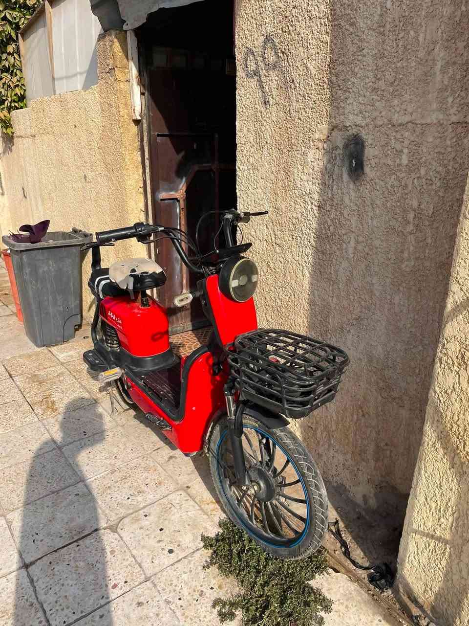 يا الله سلام عليكم دراجه شحن للبيع بسعر 150وبيها مجال قليل للتواصل***********
