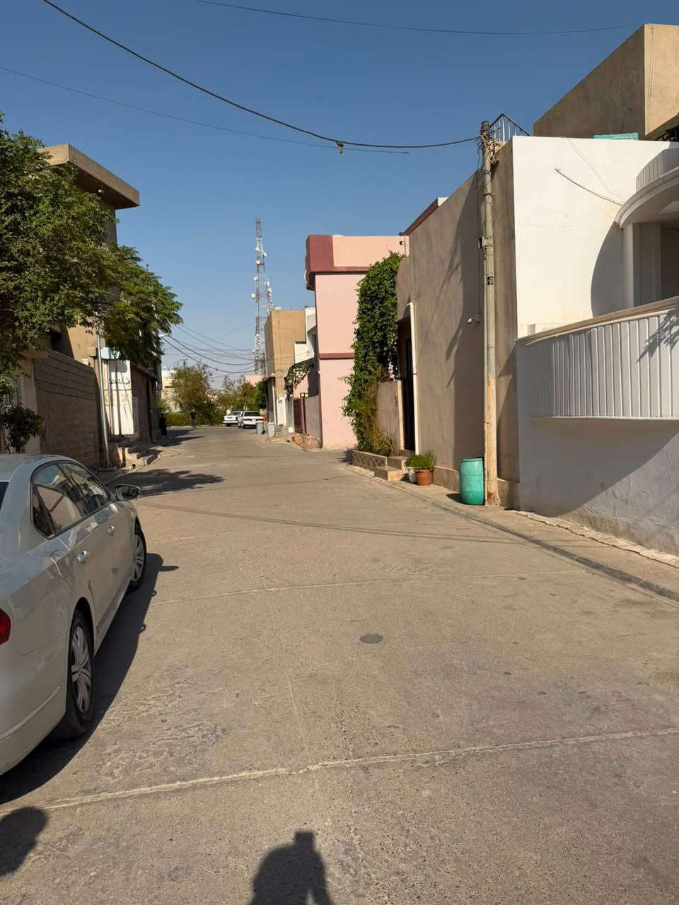 دار للبيع طابو صرف 
مكان كركوك رحيم اوه حي معليمين خلف كوسترات يم الحديقه 
مساحه 200 متر  
سعر 225 بي مجال 
غرفتين نوم و هول و استيقبال و مطبخ و كراج و بيتونه صحيات بيت كلش حلو 
شيرزاد عقارات
للاستفسار اكثر اتصل علي الارقام التاليه
***********
***********
* نستقبل جميع عروضاتكم السكنية 🏠 والتجارية 🏡 بكافة مناطق 
او زيارة مكتبنا 
ع سايدين مركز شرطة رحيم اوه مقابل صيدلية ئاشتي كركوك, العراق
