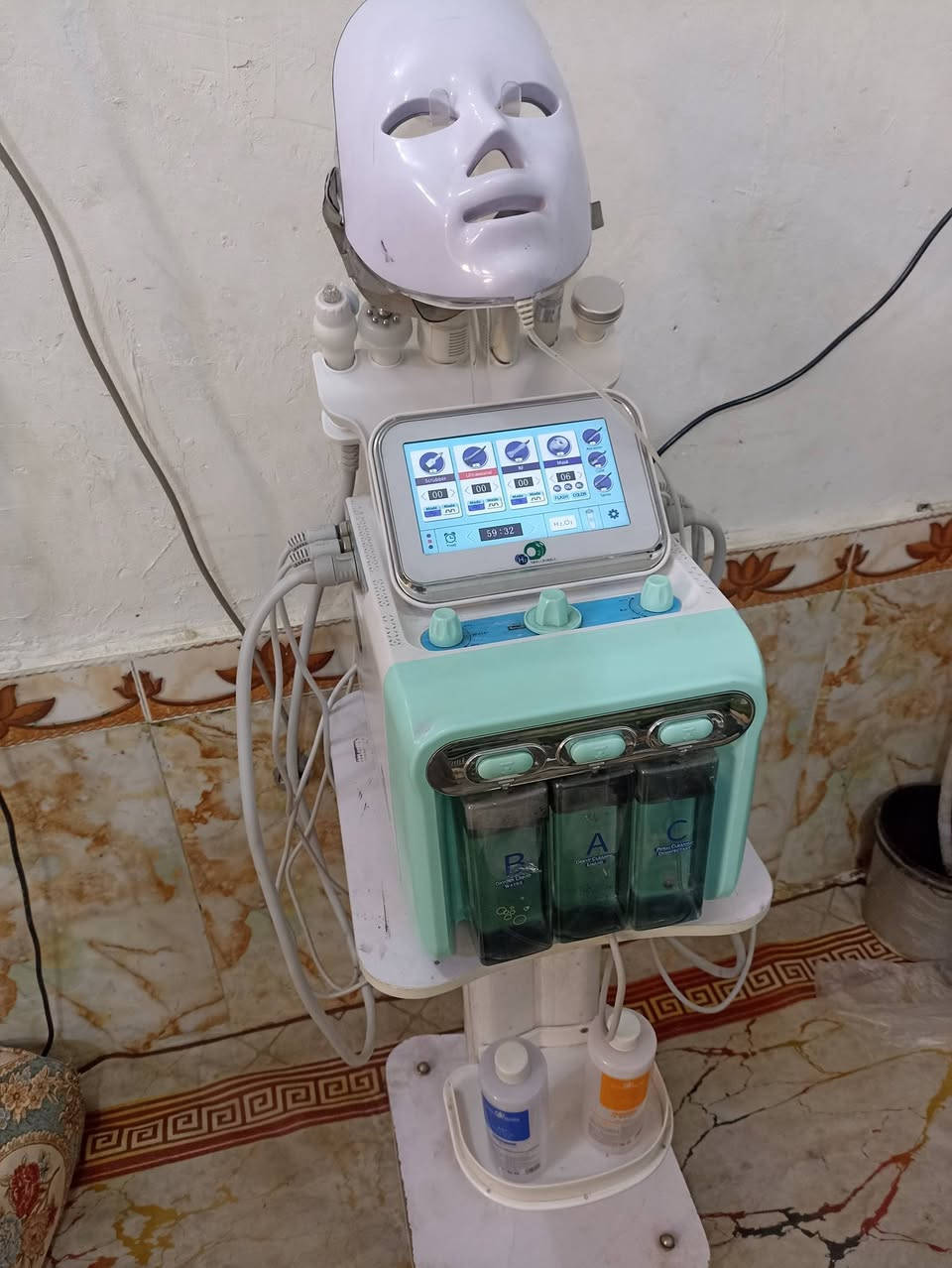 الناصريه المركز • جهاز تنظيف بشرة • مستخدم قليل