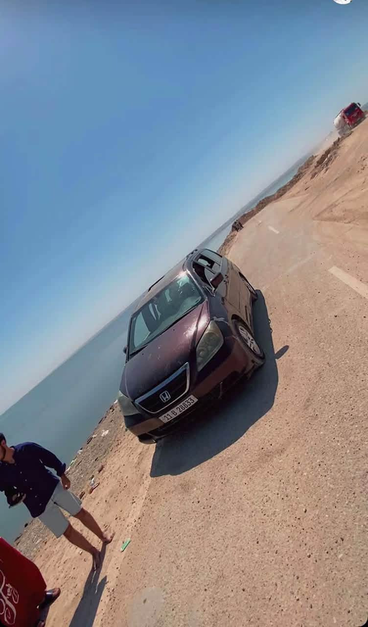السلام عليكم هوندا اديسي موديل ٢٠٠٧   ٧راكب رقم انكليزي البيع او مراوس سعر ٦٩ وبيه مجال 

+964 773 856 2351
