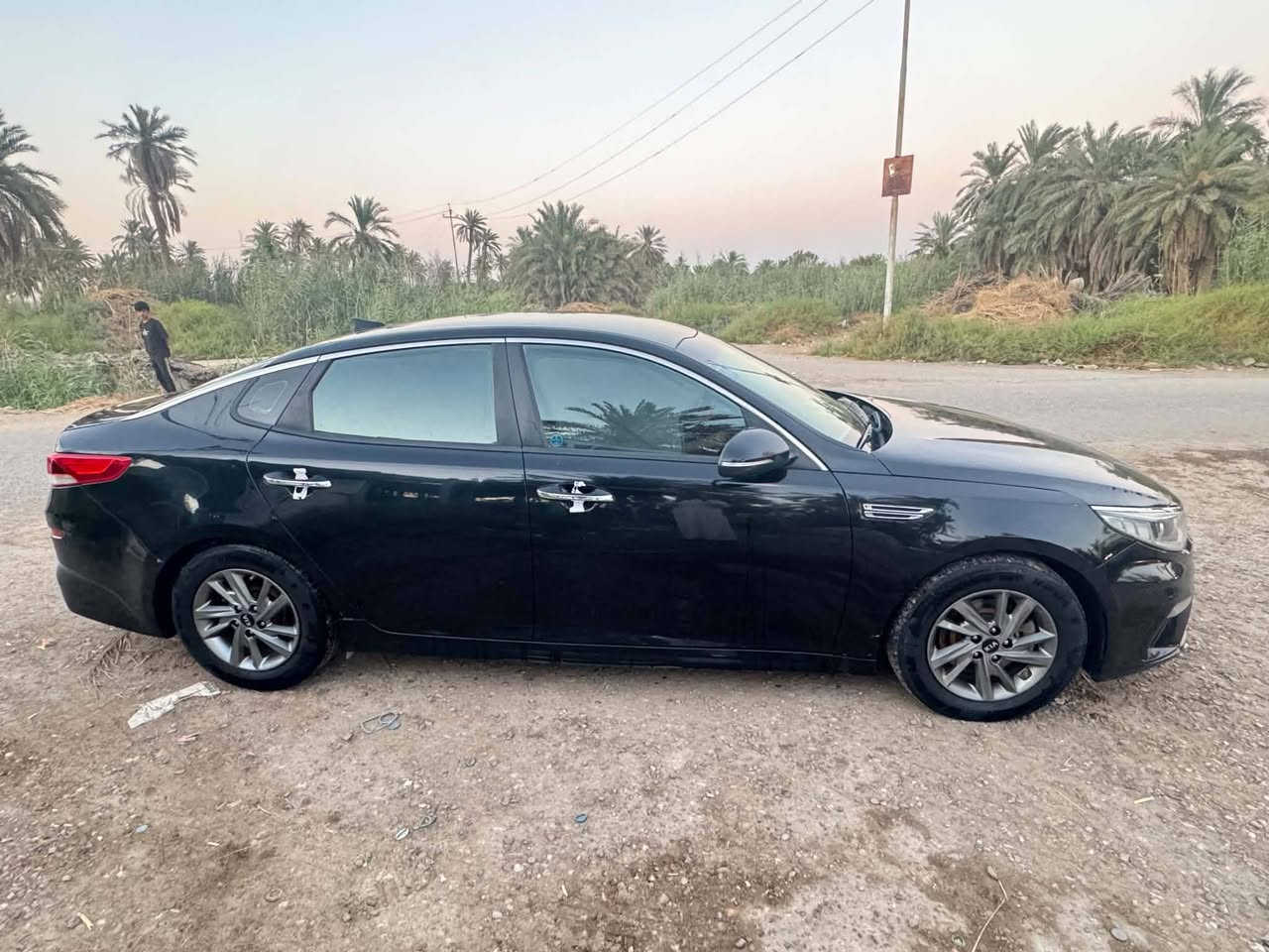 أوبتيما 2019 أمريكي LX/S
5XXGT4L37KG363965
سنوية 2028 تحويل مباشر 
الموديل: Kia Optima 2019
• الفئة: LX/S
• وارد أمريكي 🇺🇸
• المحرك: 4 سلندر 2.4L GDI
• القوة: 185 حصان
• ناقل الحركة: أوتوماتيك 6سرعات
• الدفع: أمامي FWD
• المقاعد: 5 أشخاص
• شاشة لمس 8 إنش
• Apple CarPlay / Android Auto
• كاميرا خلفية
• تحكم بالمقود
• مثبت سرعة
• تكييف
• نظام صوتي

السعر ١٢٥ وبيها مجال 
الاستفسار ***********
• جنوط رياضية
• إضاءة LED نهارية

الممشى: 118000  ميل
• اللون: اسود
• مكان السيارة: المثنى
